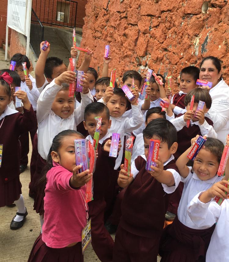 Campaña Bright Smile Jardín de niños Tonalxochilt